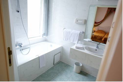 Imagen de la habitación del Hotel La Roseraie. Foto 4