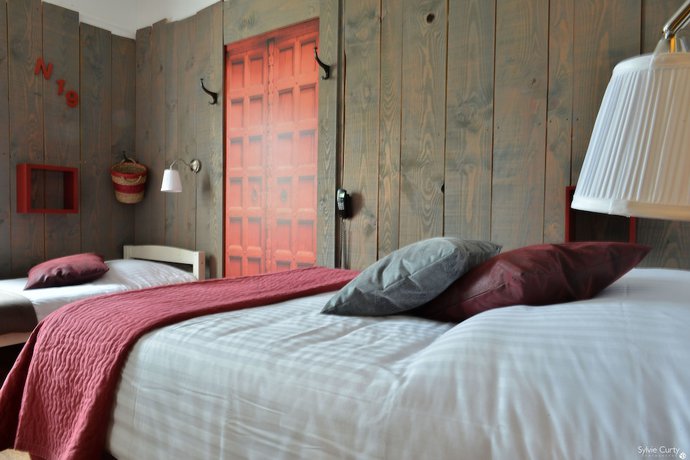 Imagen de la habitación del Hotel La Roseraie, FOURAS. Foto 12