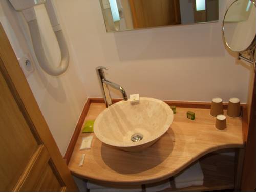 Imagen de la habitación del Hotel La Roseraie, Villard De Lans - Correncon en Vercors. Foto 7