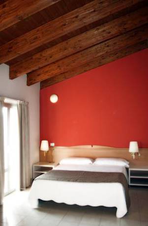 Imagen de la habitación del Hotel La Rosta. Foto 11