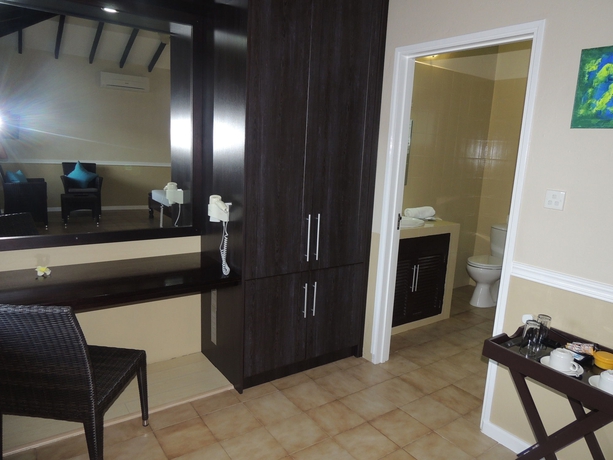 Imagen de la habitación del Hotel La Roussette. Foto 12