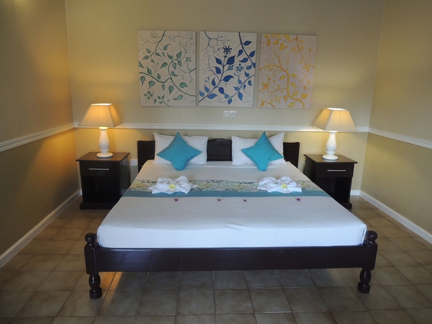 Imagen de la habitación del Hotel La Roussette. Foto 13