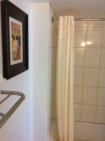 Imagen de la habitación del Hotel La Royal Viking. Foto 11