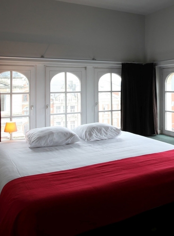 Imagen de la habitación del Hotel La Royale. Foto 10