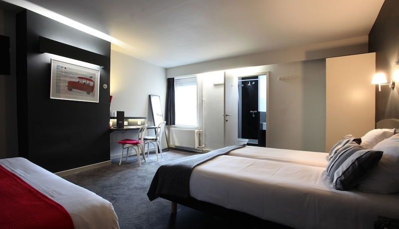 Imagen de la habitación del Hotel La Royale. Foto 12