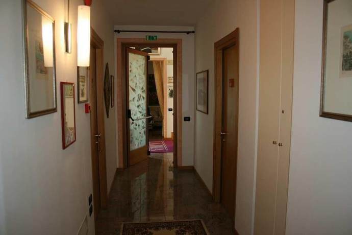 Imagen de los interiores del Hotel La Rua. Foto 20