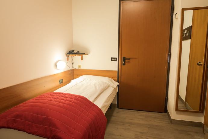 Imagen de la habitación del Hotel La Ruota, Morbegno. Foto 9