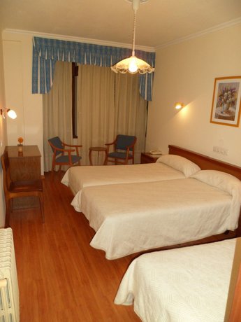 Imagen de la habitación del Hotel La Ruta. Foto 11