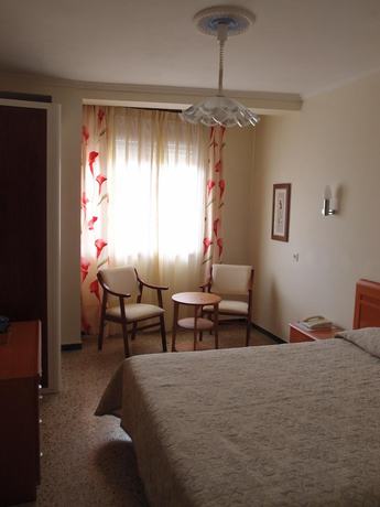 Imagen de la habitación del Hotel La Ruta. Foto 18