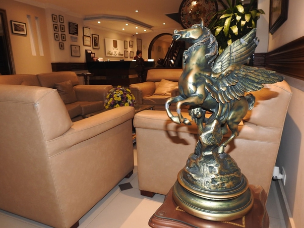 Imagen de los interiores del Hotel La Sabana. Foto 19