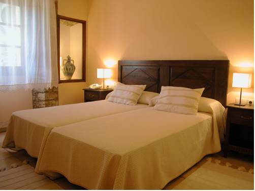 Imagen de la habitación del Hotel La Sala de Camós. Foto 3