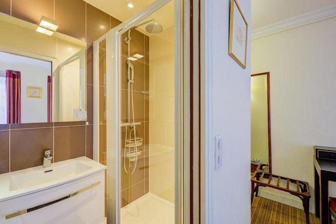 Imagen de la habitación del Hotel La Sanguine. Foto 6