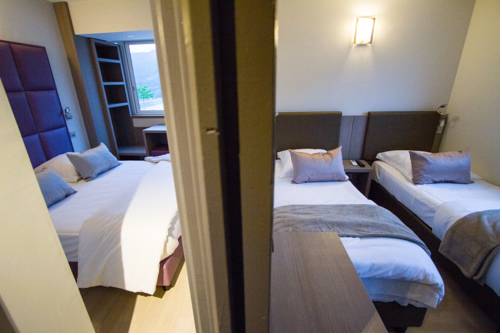 Imagen de la habitación del Hotel La Santa. Foto 6