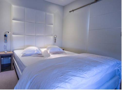 Imagen de la habitación del Hotel La Santa. Foto 16