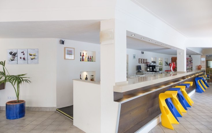 Imagen del bar/restaurante del Hotel La Santa Maria Playa. Foto 6