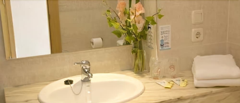 Imagen de la habitación del Hotel La Santa Maria Playa. Foto 8