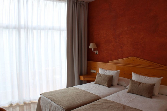 Imagen de la habitación del Hotel La Santa María, Sitges. Foto 10