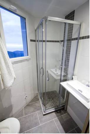 Imagen de la habitación del Hotel La Santa, Santa-Reparata-di-Balagna. Foto 7
