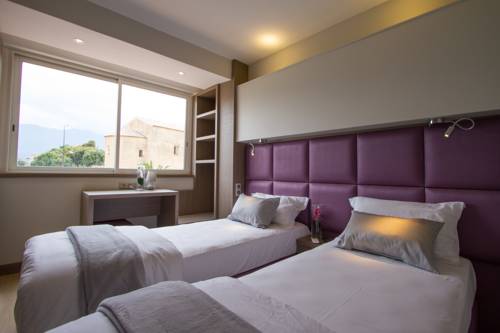 Imagen general del Hotel La Santa, Santa-Reparata-di-Balagna. Foto 2