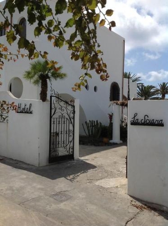 Imagen de la habitación del Hotel La Sciara. Foto 8