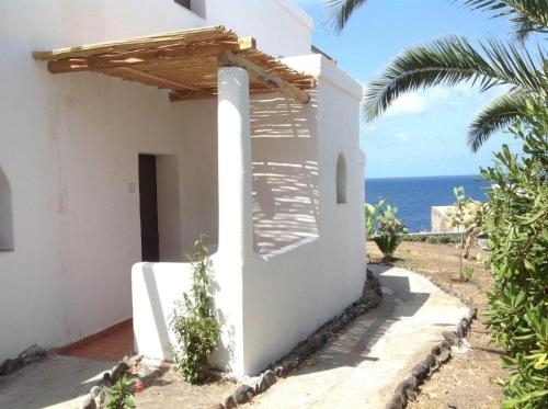 Imagen de la habitación del Hotel La Sciara. Foto 9