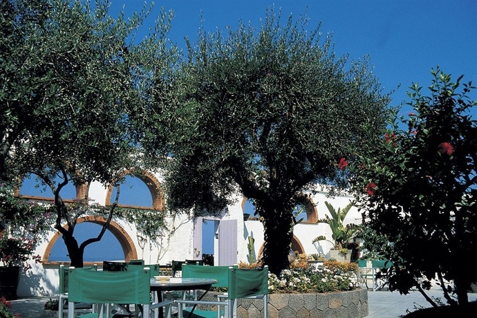 Imagen de los exteriores del Hotel La Scogliera, Forio. Foto 8