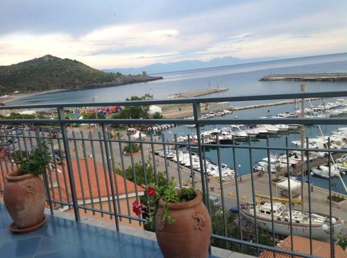 Imagen general del Hotel La Scogliera, Marina di Camerota. Foto 1