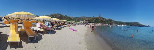 Imagen general del Hotel La Scogliera, Marina di Camerota. Foto 2