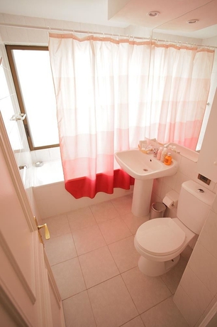 Imagen de la habitación del Hotel La Sebastiana Suites. Foto 6