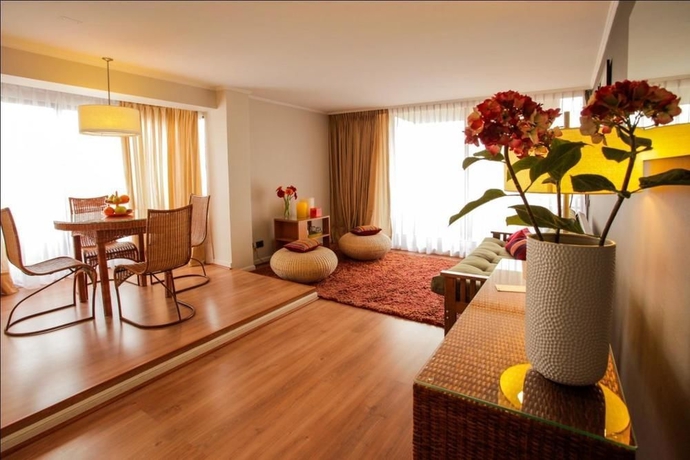 Imagen de la habitación del Hotel La Sebastiana Suites. Foto 9