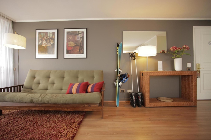 Imagen de la habitación del Hotel La Sebastiana Suites. Foto 13