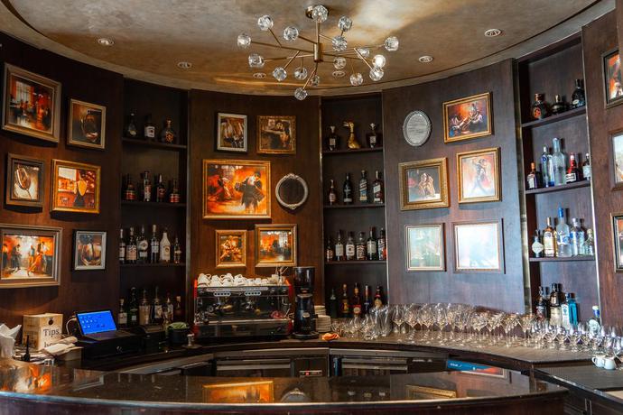 Imagen del bar/restaurante del Hotel La Seine. Foto 2