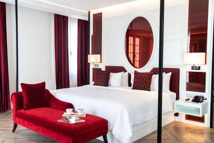 Imagen de la habitación del Hotel La Seine. Foto 15