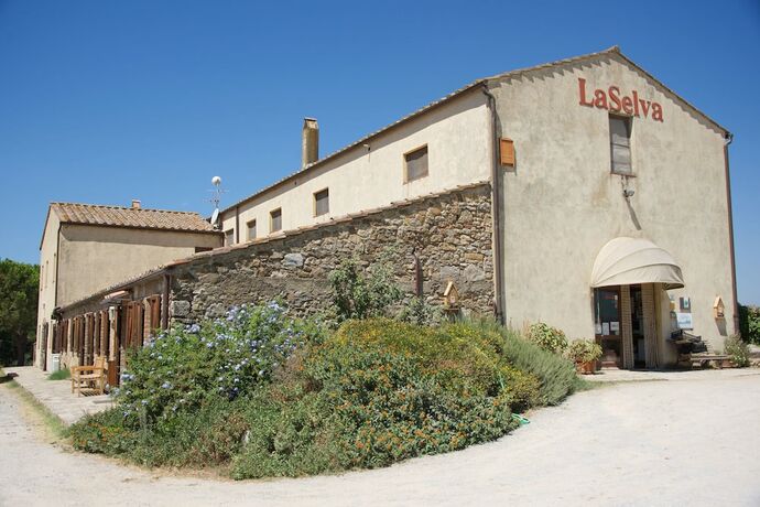 Imagen general del Hotel La Selva, San Donato Centro. Foto 1