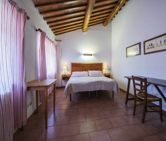 Imagen de la habitación del Hotel La Selva, San Donato Centro. Foto 17