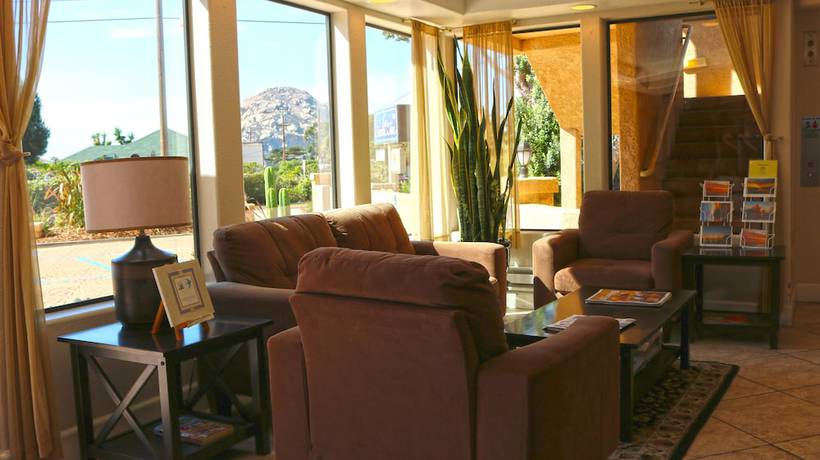 Imagen de los interiores del Hotel La Serena Inn. Foto 18