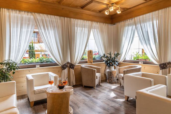 Imagen de los interiores del Hotel La Serenella. Foto 17