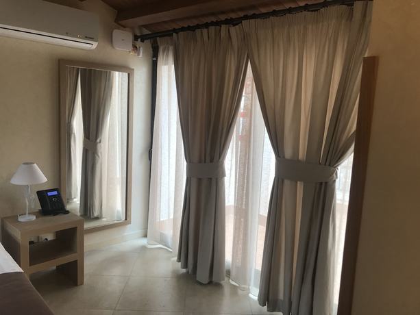 Imagen de la habitación del Hotel La Serenissima. Foto 8