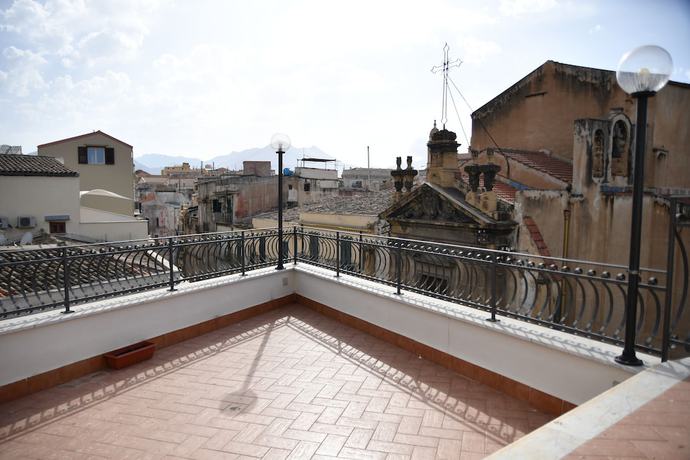 Imagen de los exteriores del Hotel La Serenissima. Foto 18