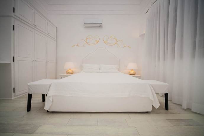 Imagen de la habitación del Hotel La Settima Luna. Foto 7