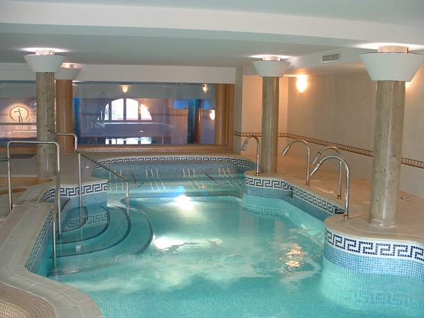 Imagen de la piscina del Hotel La Sierra By Selecta. Foto 11