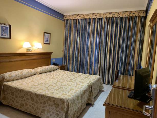 Imagen de la habitación del Hotel La Sierra. Foto 9