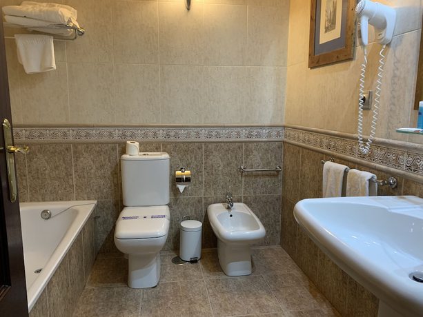 Imagen de la habitación del Hotel La Sierra. Foto 10