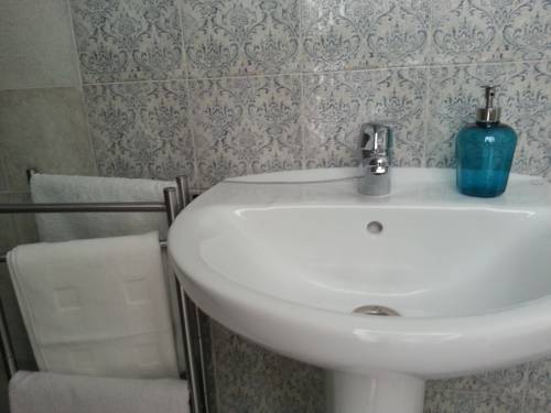 Imagen de la habitación del Hotel La Siesta De Picasso. Foto 7