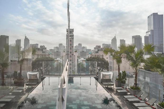 Imagen de la piscina del Hotel La Siesta Premium Sai Gon. Foto 10