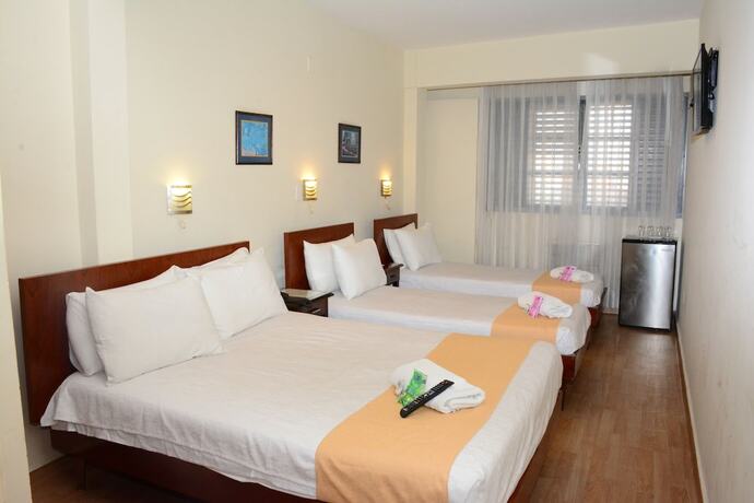 Imagen de la habitación del Hotel La Siesta, Santa Cruz. Foto 15