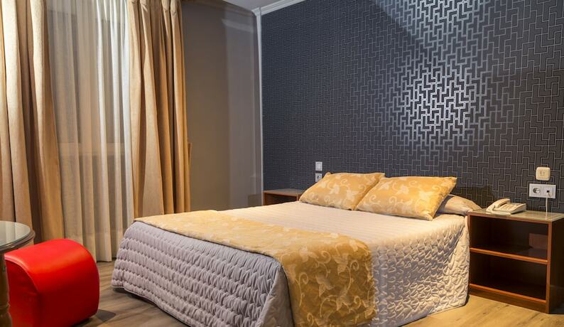 Imagen de la habitación del Hotel La Siesta, Tordesillas. Foto 15