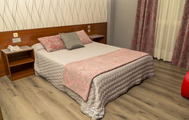 Imagen de la habitación del Hotel La Siesta, Tordesillas. Foto 16