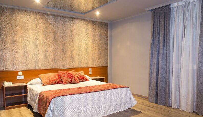 Imagen general del Hotel La Siesta, Tordesillas. Foto 7