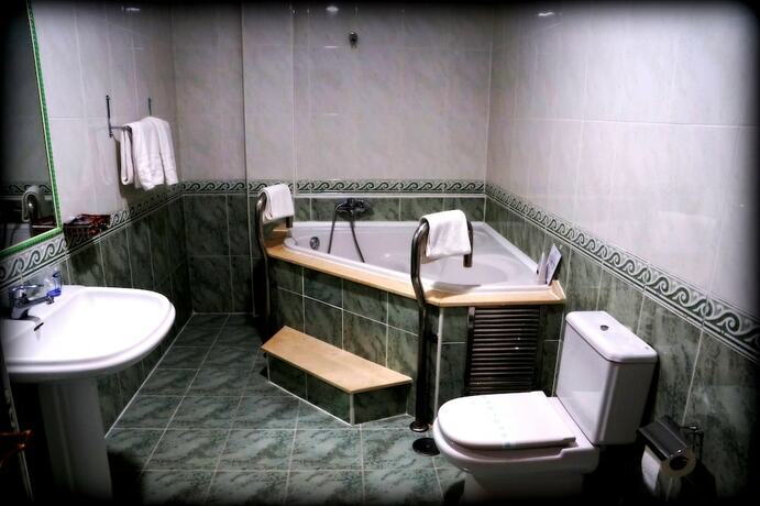 Imagen general del Hotel La Siesta, Tordesillas. Foto 12